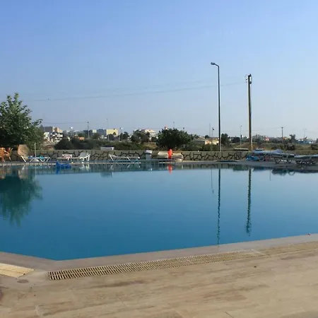 A&j Apartments- Aegean Heights 1 4bed *